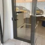 Pujar i baixar escales amb una ajuda tècnica de Válida sin barreras