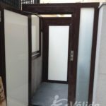 Elevador vertical instal·lat a comunitat de veïns de Madrid