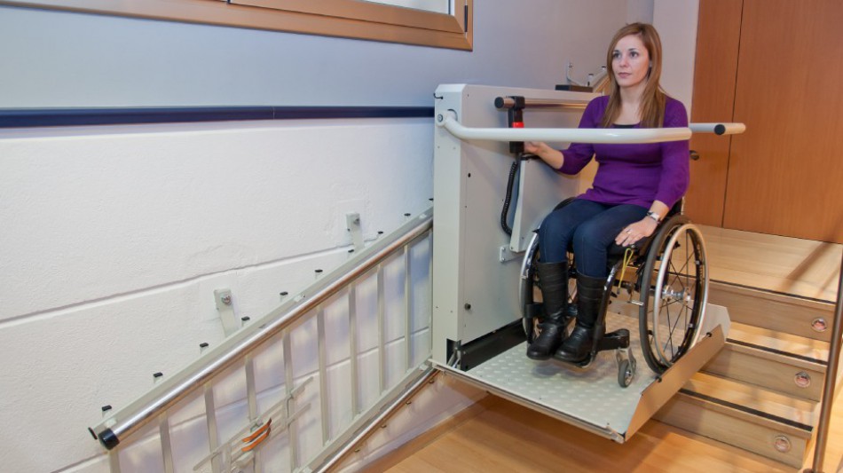 plataforma salvaaescaleras con curvas