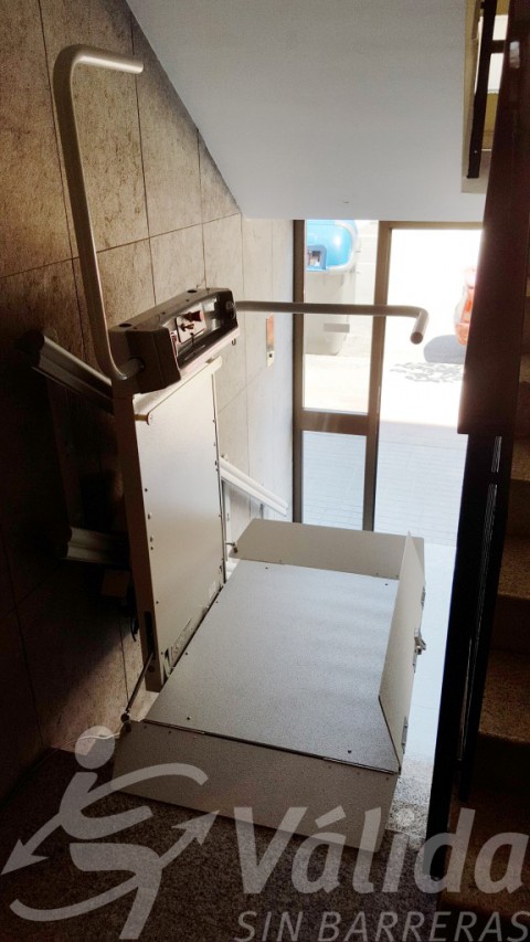 Salvaescales Spatium obert per a superar 5 escalons a Sabadell