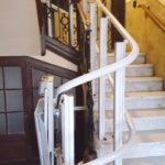 instal·lació de plataforma DÉCOR per a pujar i baixar escales a Barcelona