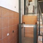 Elevador de curt recorregut Nexum instal·lat a casa particular de Cervera del Llano a Cuenca
