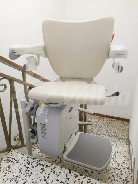 Cadira salvaescales pràctica còmoda segura Socius Accessibilitat Montroig del Camp