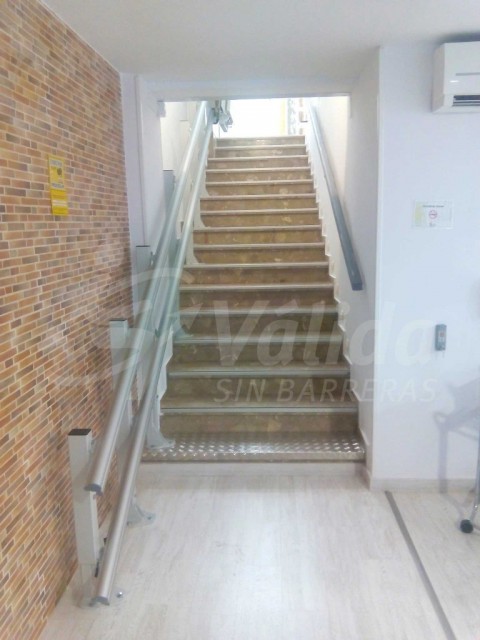 empesa instal·lació plataforma salvaescales valladolid discapacitat