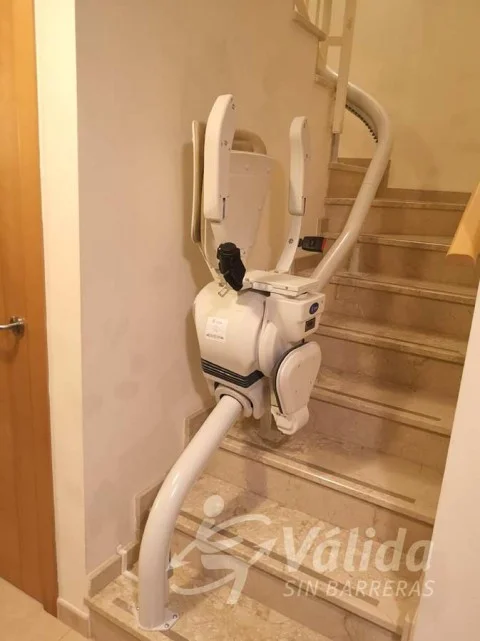 Millorar l'accessibilitat de les persones amb mobilitat reduïda a Alacant