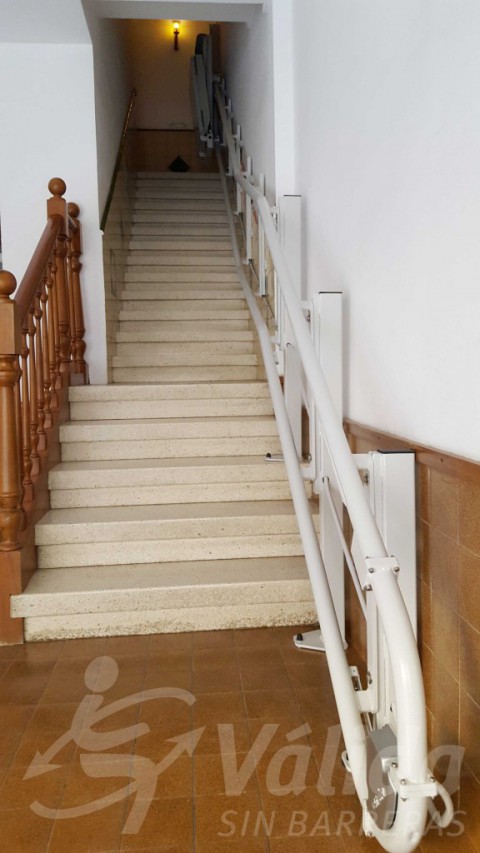 plataforma minusvàlid pujar escales decor mataró barcelona