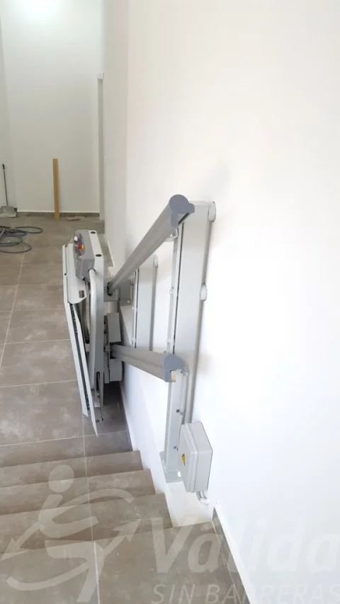 A Hospitalet de Llobregat hem instal·lat una plataforma Spatium sense barreres a l'escala