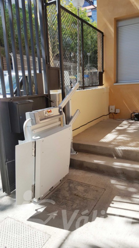 plataforma pujar escales cadira rodes discapacitat spatium barcelona