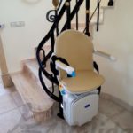cadira salvaescales amb seient smart i doble guia negra a altea