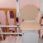 Cadira pujaescales instal·lada a interior de casa particular de Jaén