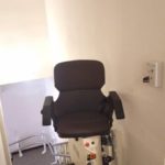 Cadira pujaescales per a millorar l'accessibilitat a casa particular de Girona