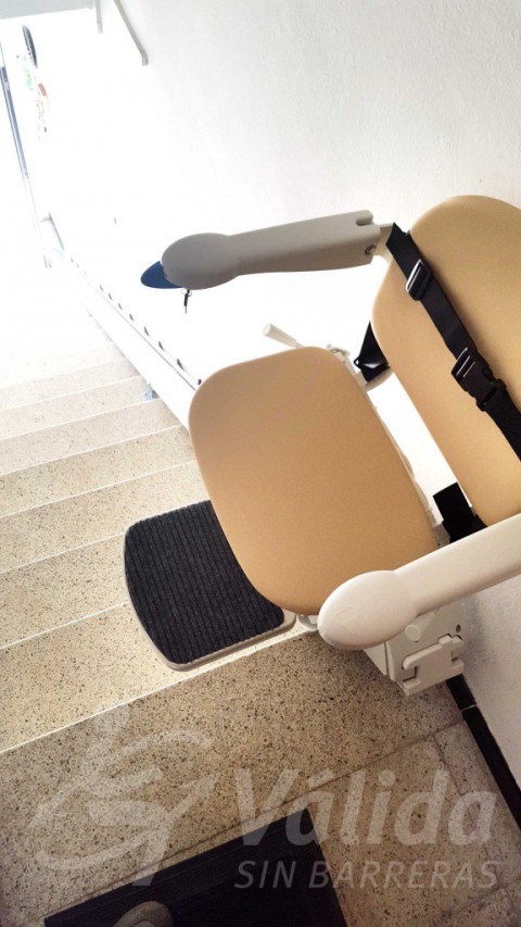 Cadira pujaescales Vidreres accessibilitat casa