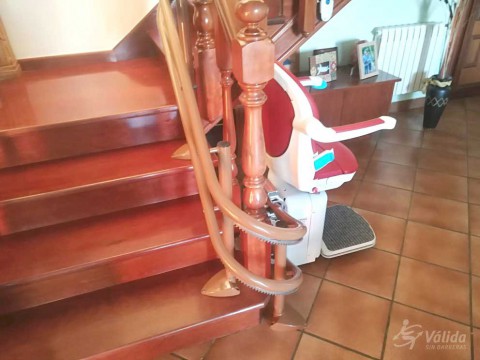 cadira salvaescales SOCIUS instalada a casa particular de Tuy, Pontevedra
