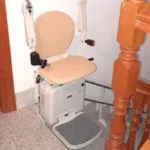 Instal·lar cadira elevadora per superar desnivells i millorar l'accessibilitat