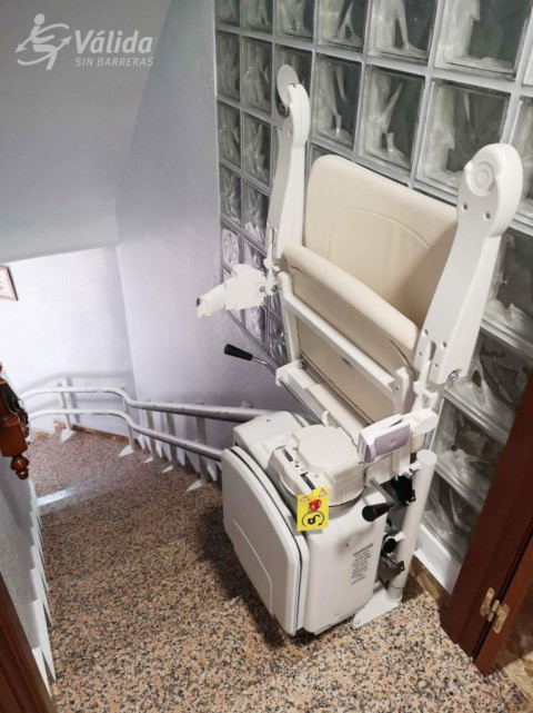 cadira salvaescales per a millorar la vida de les persones amb discapacitat