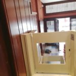 Elevador de curt recorregut SUBEO PLUS per a millorar l'accessibilitat