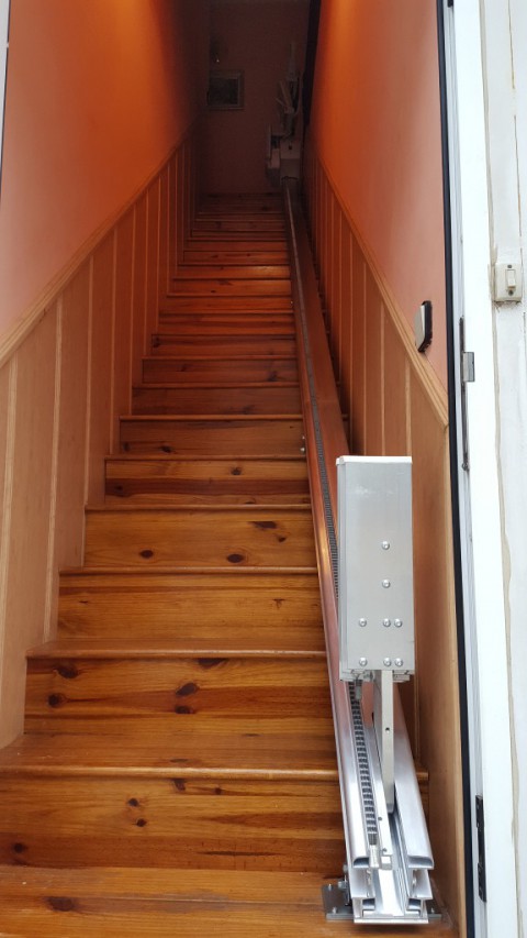 cadira elevadora per escales estretes a madrid