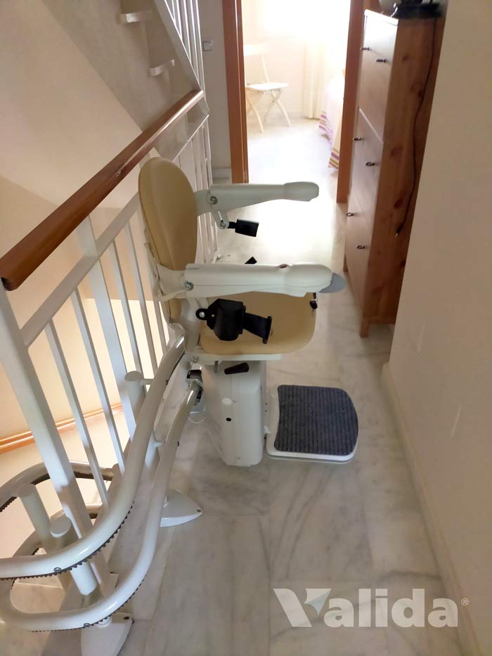 Silla salvaescaleras para persona de la tercera edad en Nuevo Portil