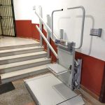 Plataforma para persona en silla de ruedas en Sevilla