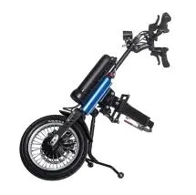 Handbike per a persona amb problemes de mobilitat.