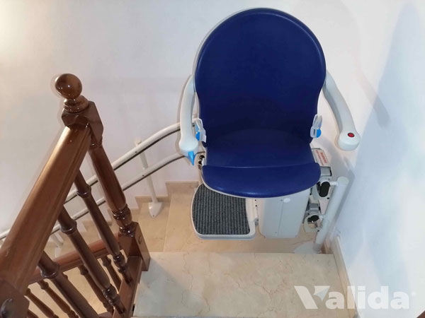 Silla sube escaleras para casa particular en Abrera