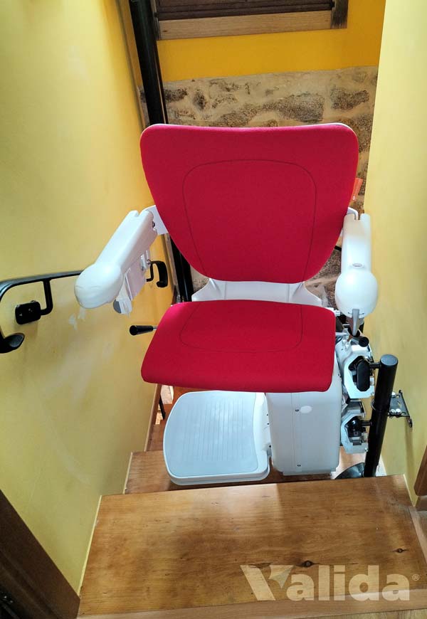 Silla salvaescaleras para casa particular en A Portela