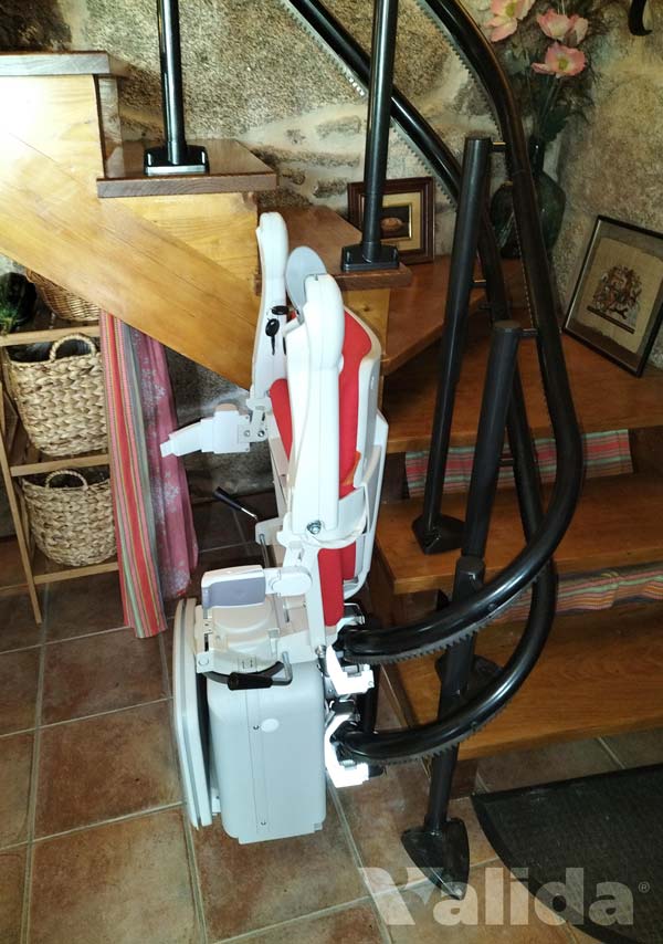 Silla salvaescaleras plegable en A Portela