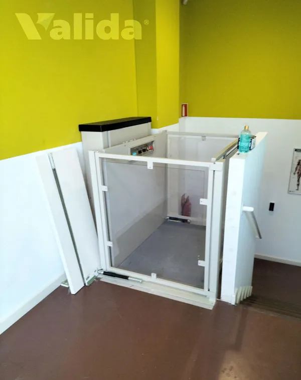 Elevador per a comunitat de veïns a Ames