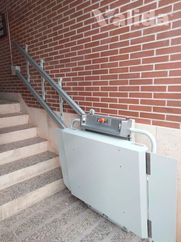 Plataforma plegable a Arroyo de la Encomienda