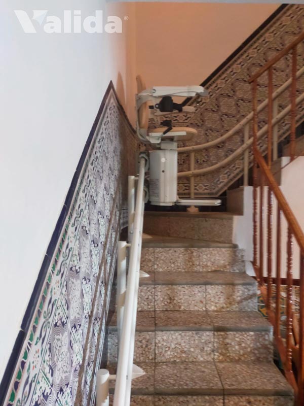 Silla para escalers curvas en Almonaster la Real