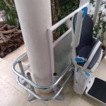 Silla sube escaleras para escaleras curvas en exterior en Mairena de Aljarafe