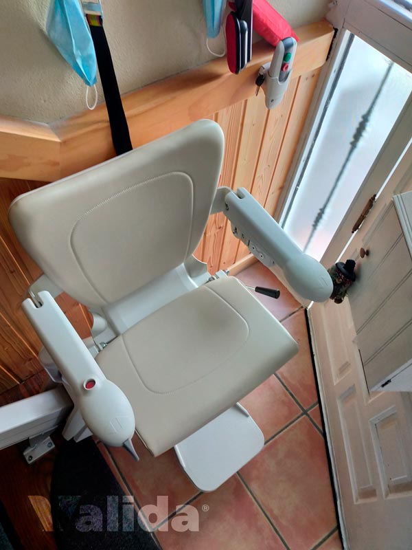 Silla elevadora en Conil de la Frontera