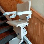 Silla sube escaleras para persona con discapacidad en Conil de la Frontera