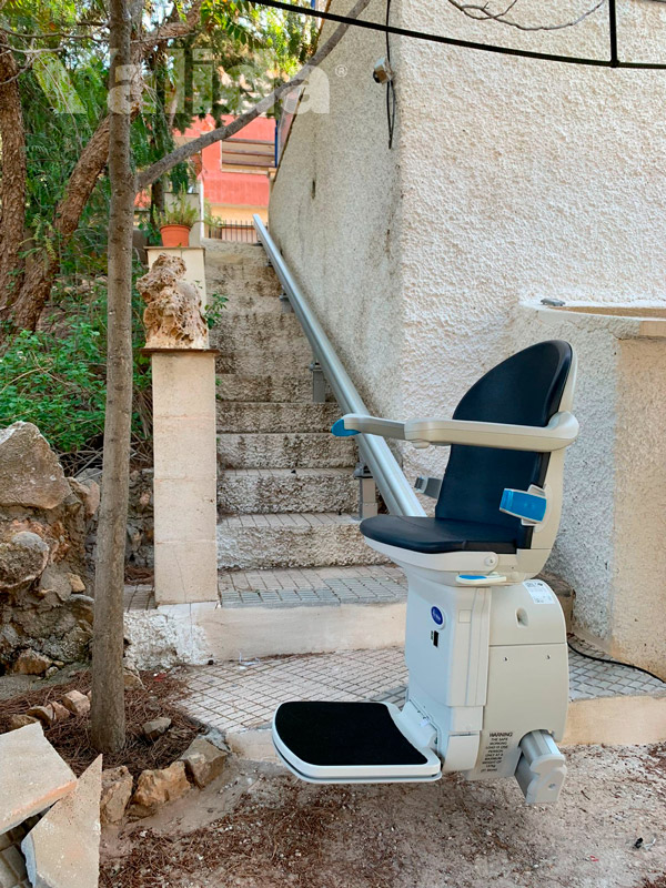 Salvaescaleras para escaleras rectas en Murcia