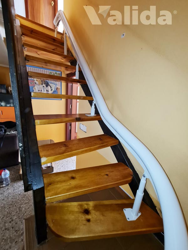 Instalación de silla salvaescaleras en Alhama de Aragón