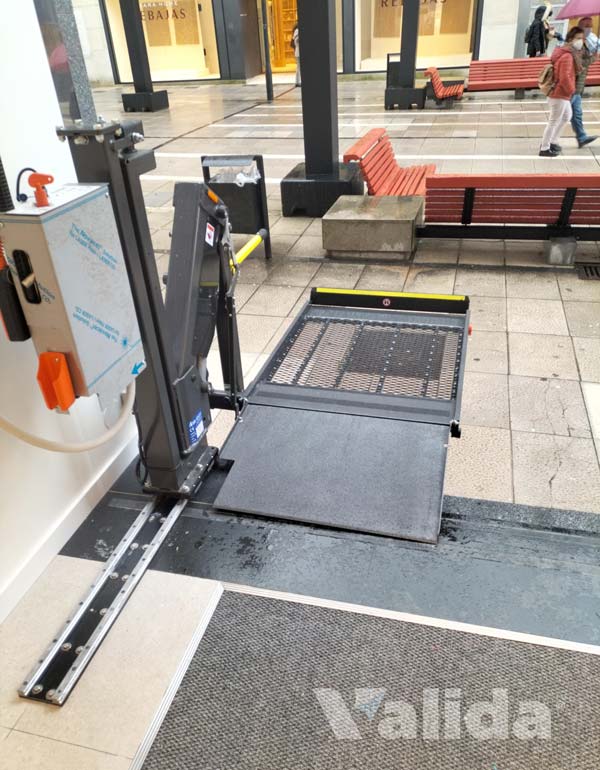 Plataforma para escaleras en Oviedo