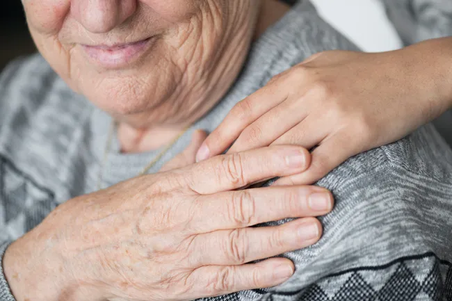 ayuda para personas mayores de 65 años ley de dependencia