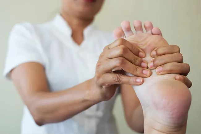 dolor en el empeine del pie como aliviarlo