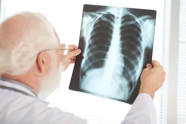 Problemas respiratorios y dolores