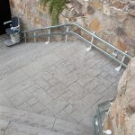 Silla salvaescaleras en jardín para Cabrils